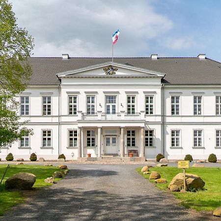 MöllnGutshaus Gross Helleアパートメント エクステリア 写真