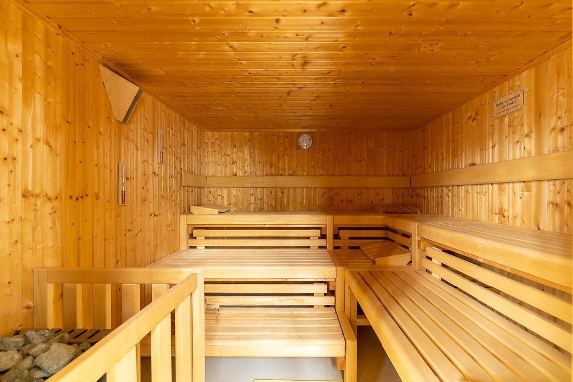 MöllnGutshaus Gross Helleアパートメント エクステリア 写真