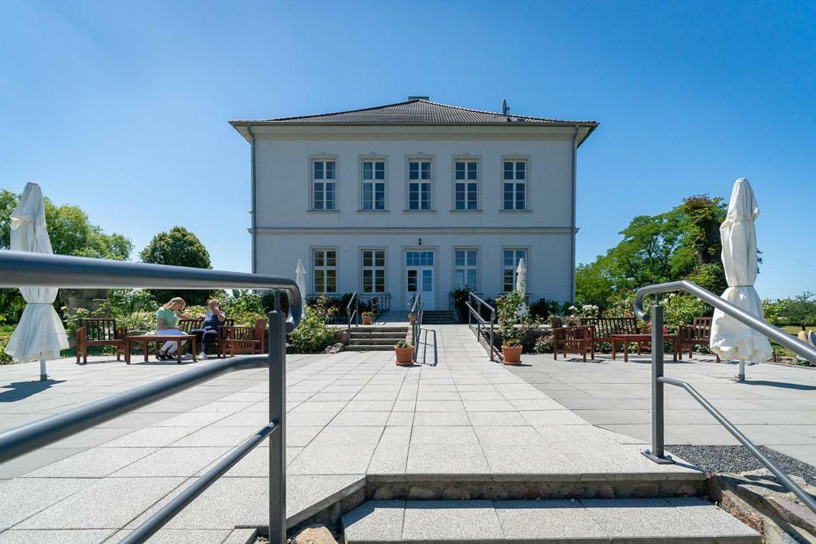 MöllnGutshaus Gross Helleアパートメント エクステリア 写真