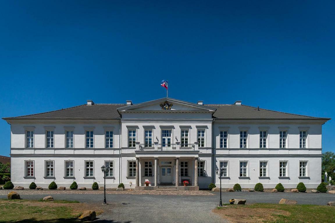 MöllnGutshaus Gross Helleアパートメント エクステリア 写真